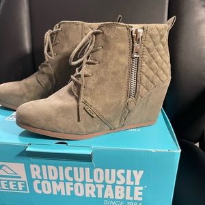 Bongo Kedzie Wedge Size 7.5 NWOT